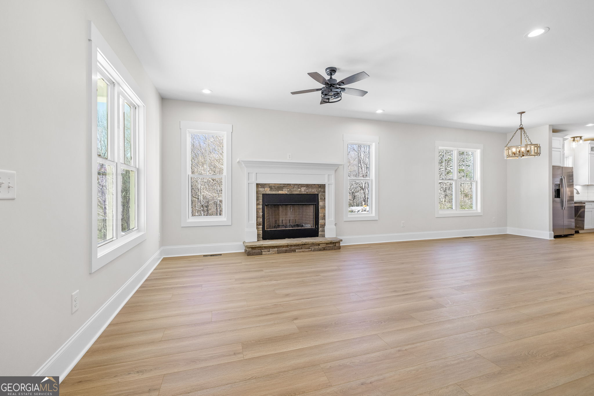 405 Roper Drive Clarkesville, GA 30523 - Photo 4 of 35