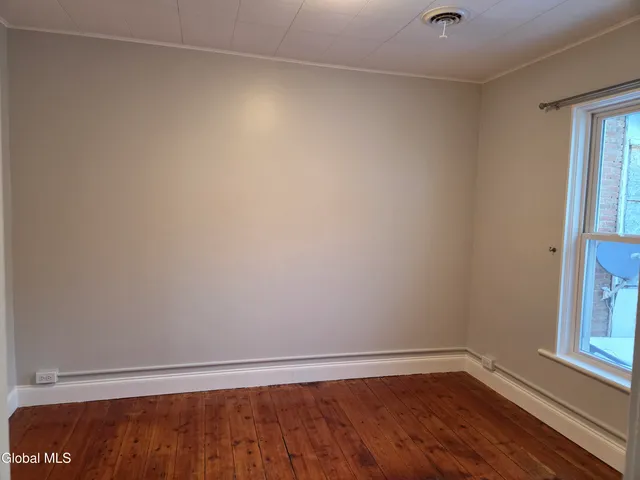 $2,600 | 669 Pawling Avenue, Unit 3, Troy, NY 12180