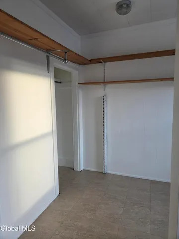 $2,600 | 669 Pawling Avenue, Unit 3, Troy, NY 12180