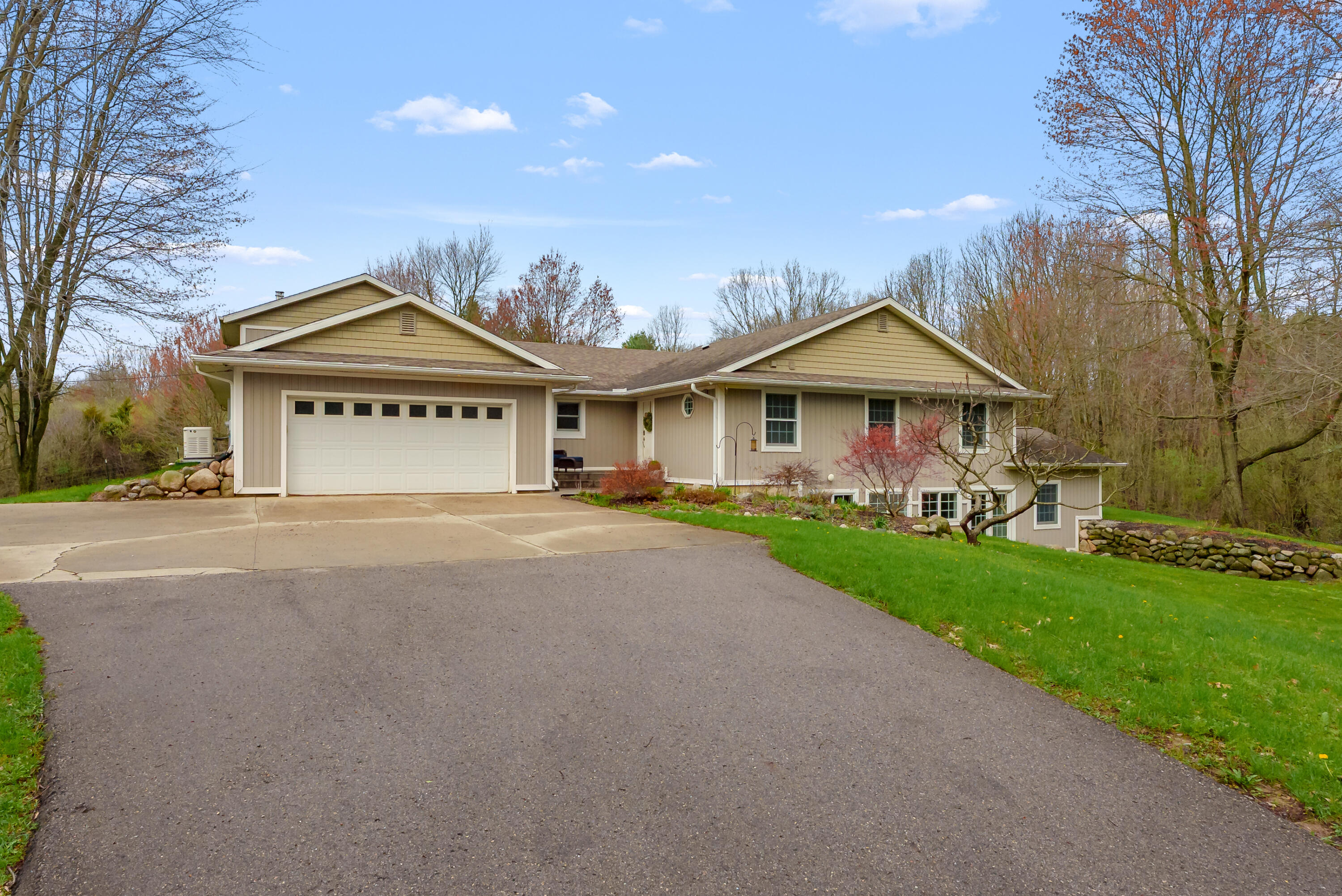 9622 West R Avenue Mattawan, MI 49071 - Photo 4 of 74 Private Setting