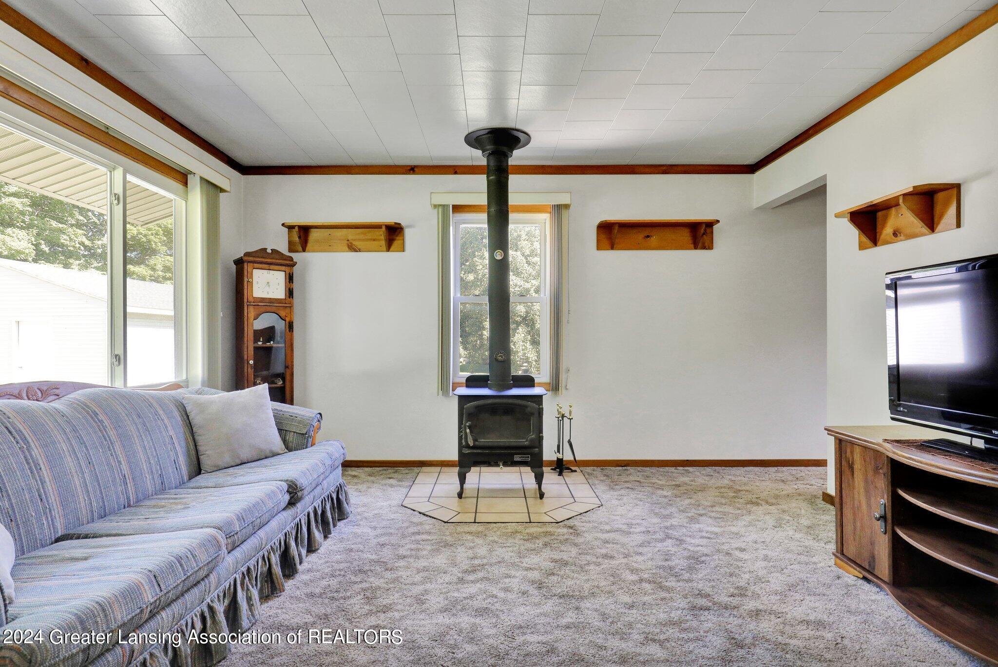 4061 Matthews Road Charlotte, MI 48813 - Photo 10 of 32 12-web-or-mls-Open Ended Media-12