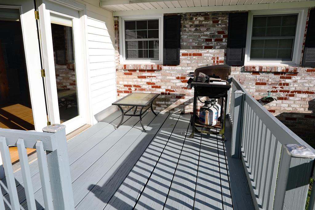 265 Locust Point Road Saltville, VA 24370 - Photo 17 of 36 Gallery Image 17