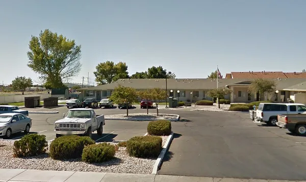 a view of a parking area