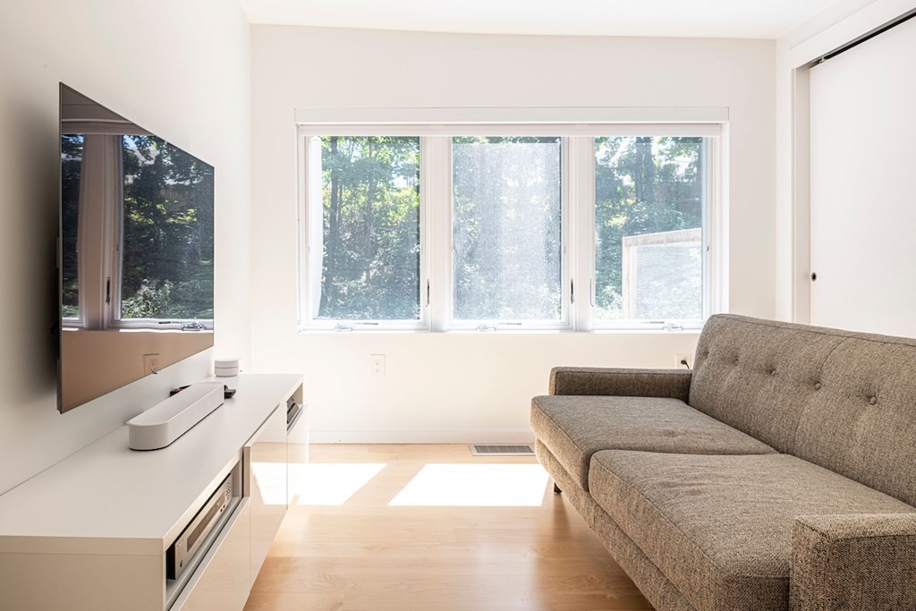 189 Plain Road Wayland, MA 01778 - Photo 23 of 30