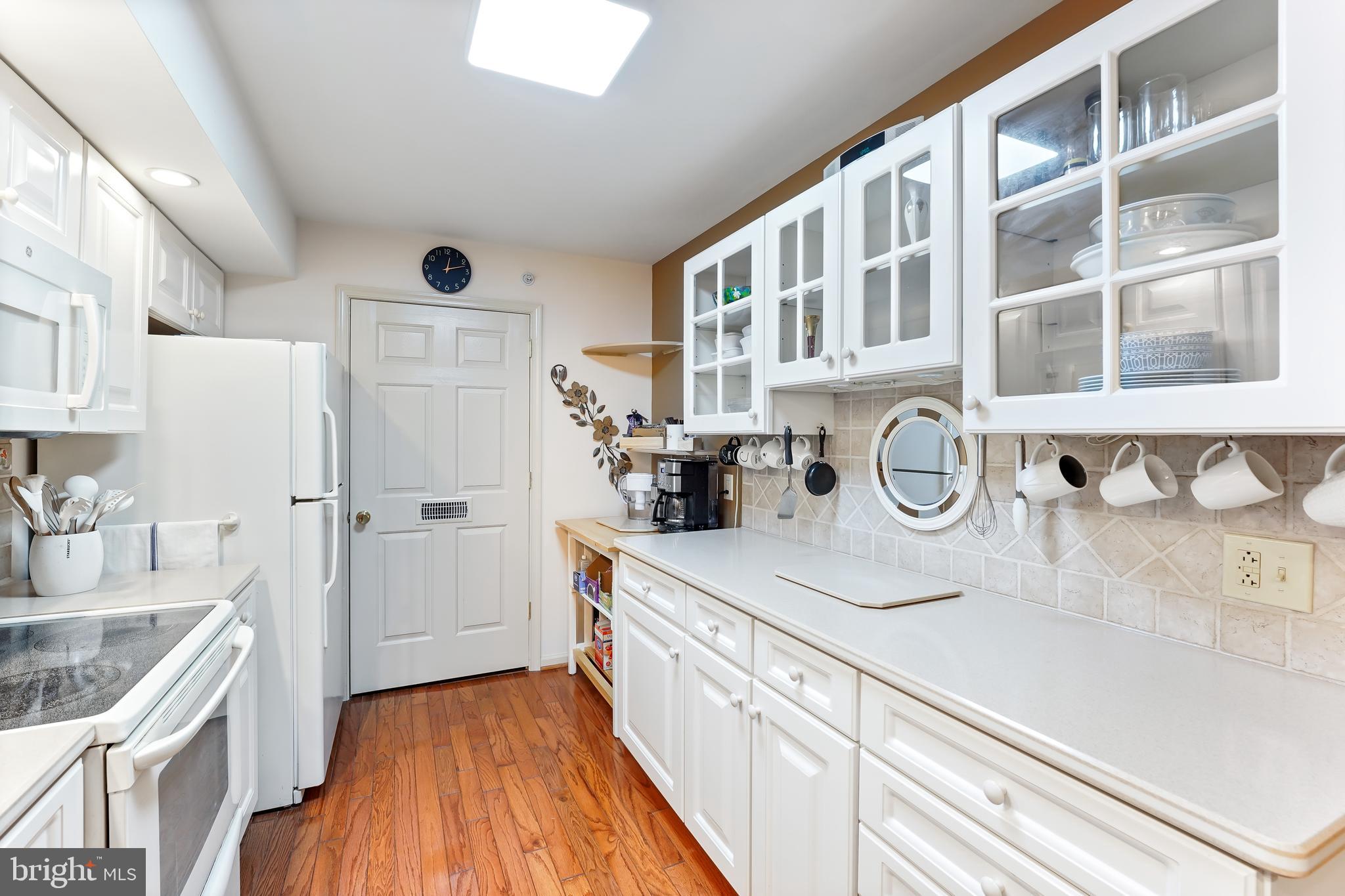 652 Brandon Road Eagleville, PA 19403 - Photo 8 of 29 Additional Built-in Cabinetry with Glass Fronts