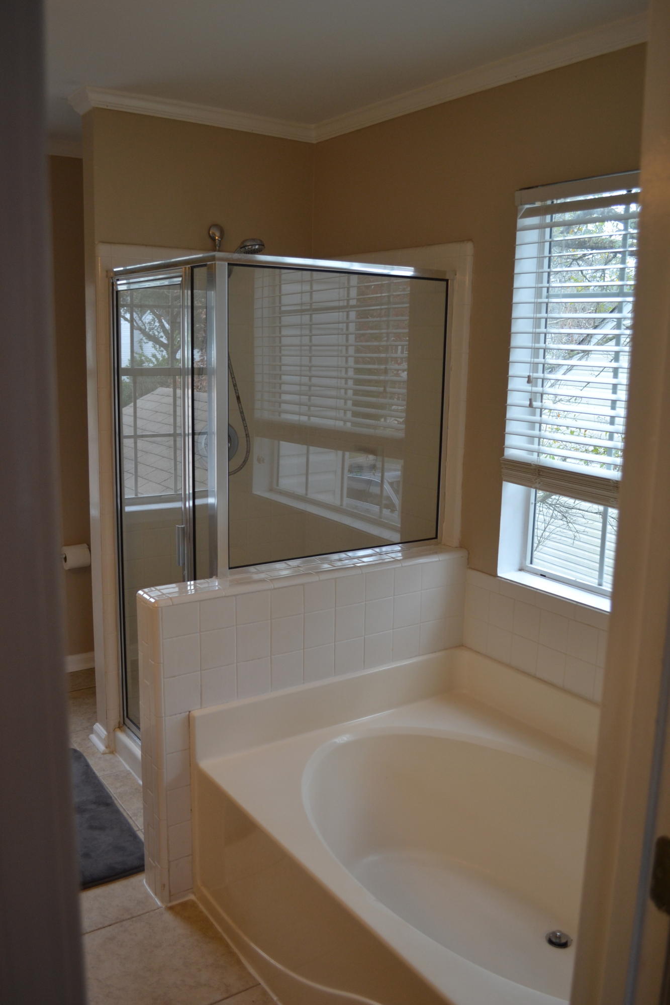 3266 Tabor Road Mount Pleasant, SC 29466 - Photo 4 of 17 Master bathroom