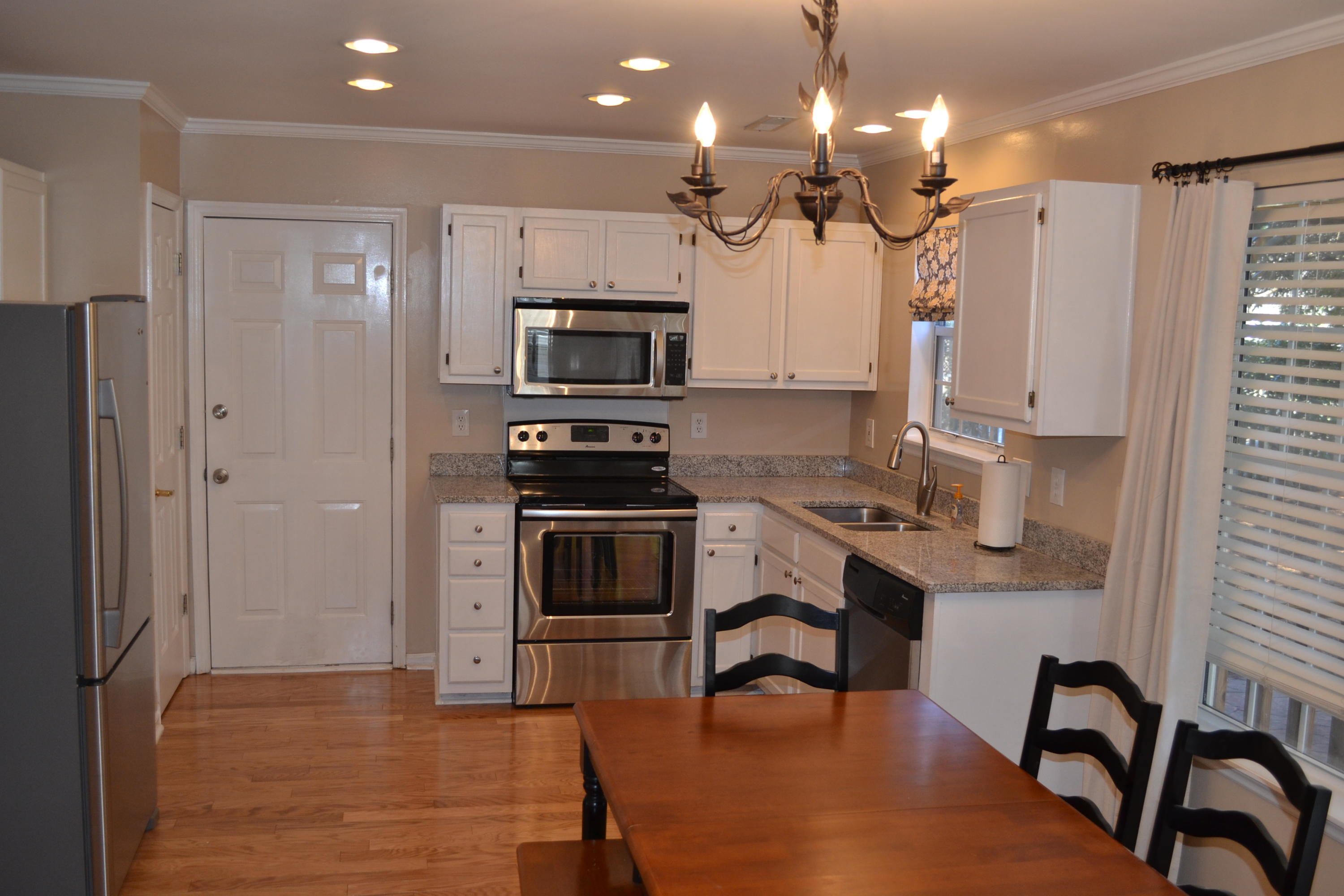 3266 Tabor Road Mount Pleasant, SC 29466 - Photo 7 of 17 Kitchen