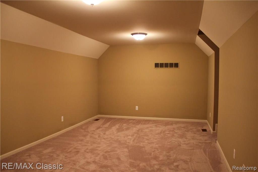 34028 Lyncroft Street Farmington Hills, MI 48331 - Photo 65 of 66
