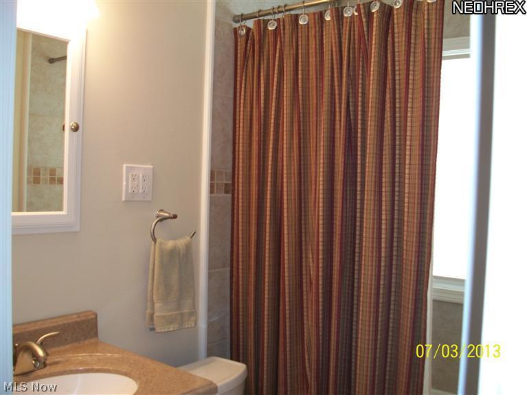 1352 Churchill Road Lyndhurst, OH 44124 - Photo 10 of 12