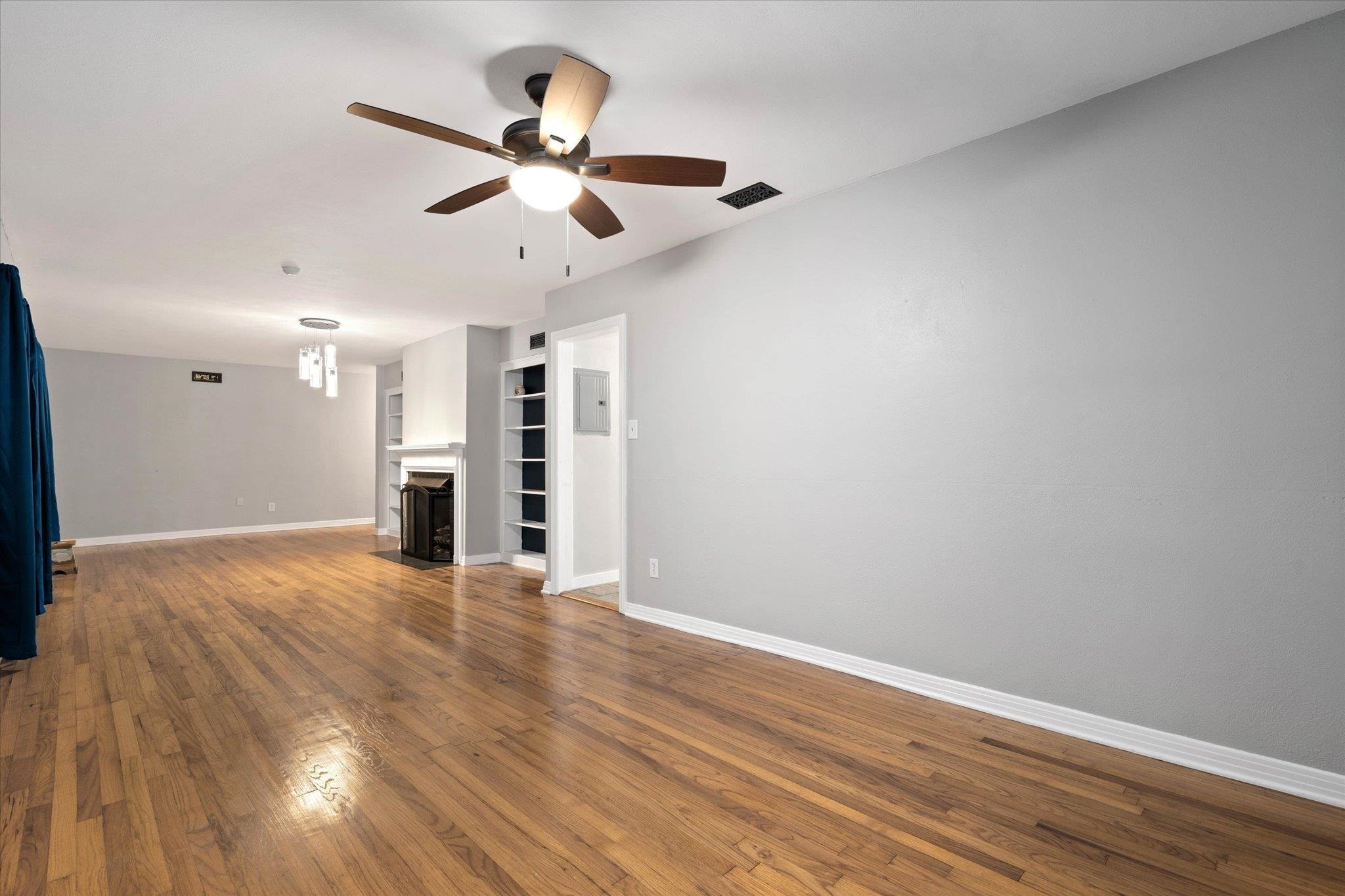 409 Byron Avenue East Mobile, AL 36609 - Photo 7 of 26