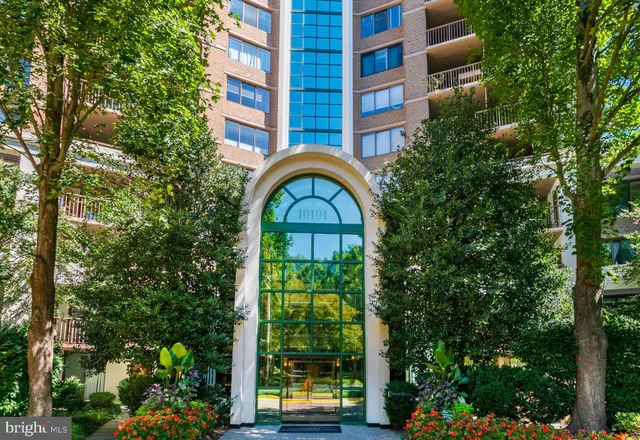 $269,900 | 10101 Grosvenor Place, Unit 1519, Rockville, MD 20852