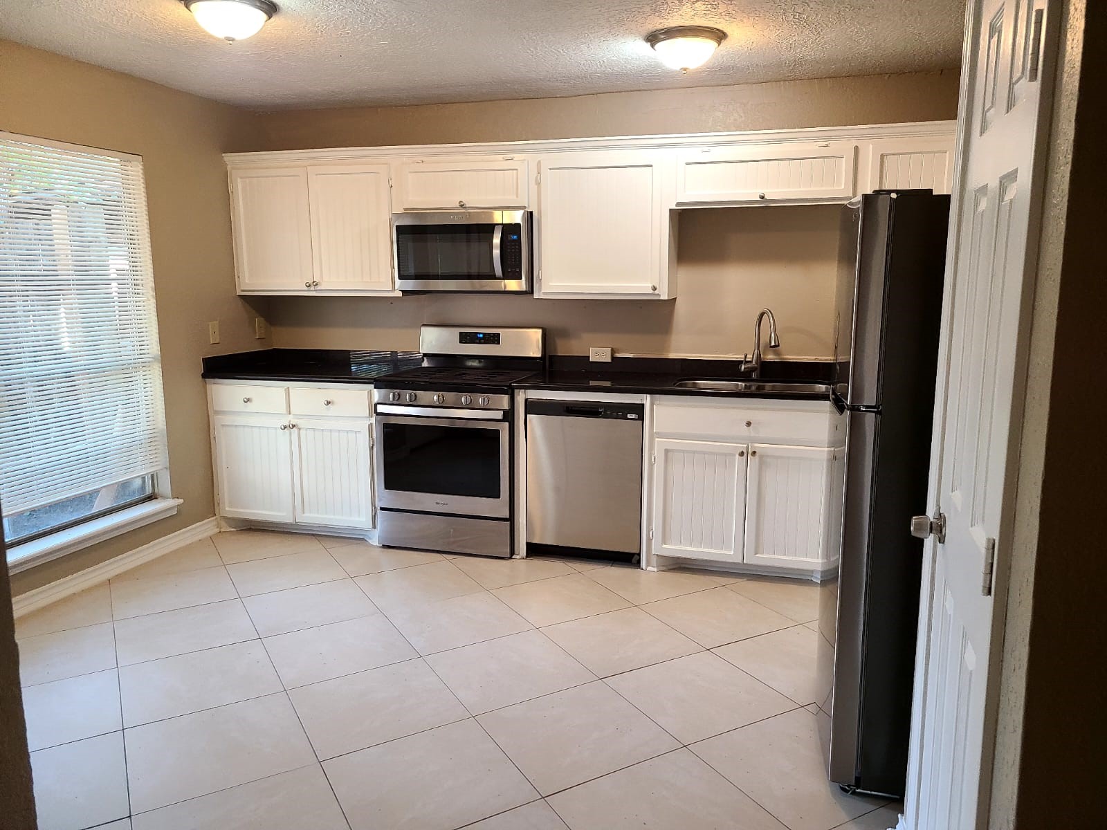 2410 Spring Dusk Drive Spring, TX 77373 - Photo 6 of 11