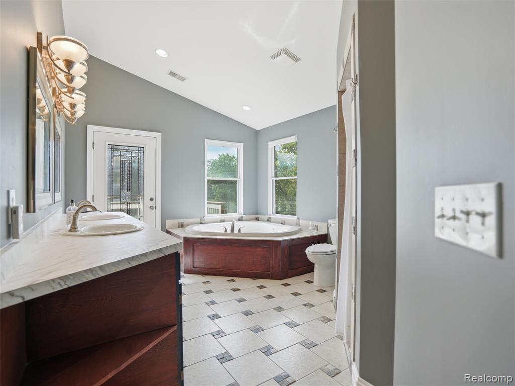 5556 Ormond Road White Lake, MI 48383 - Photo 31 of 49