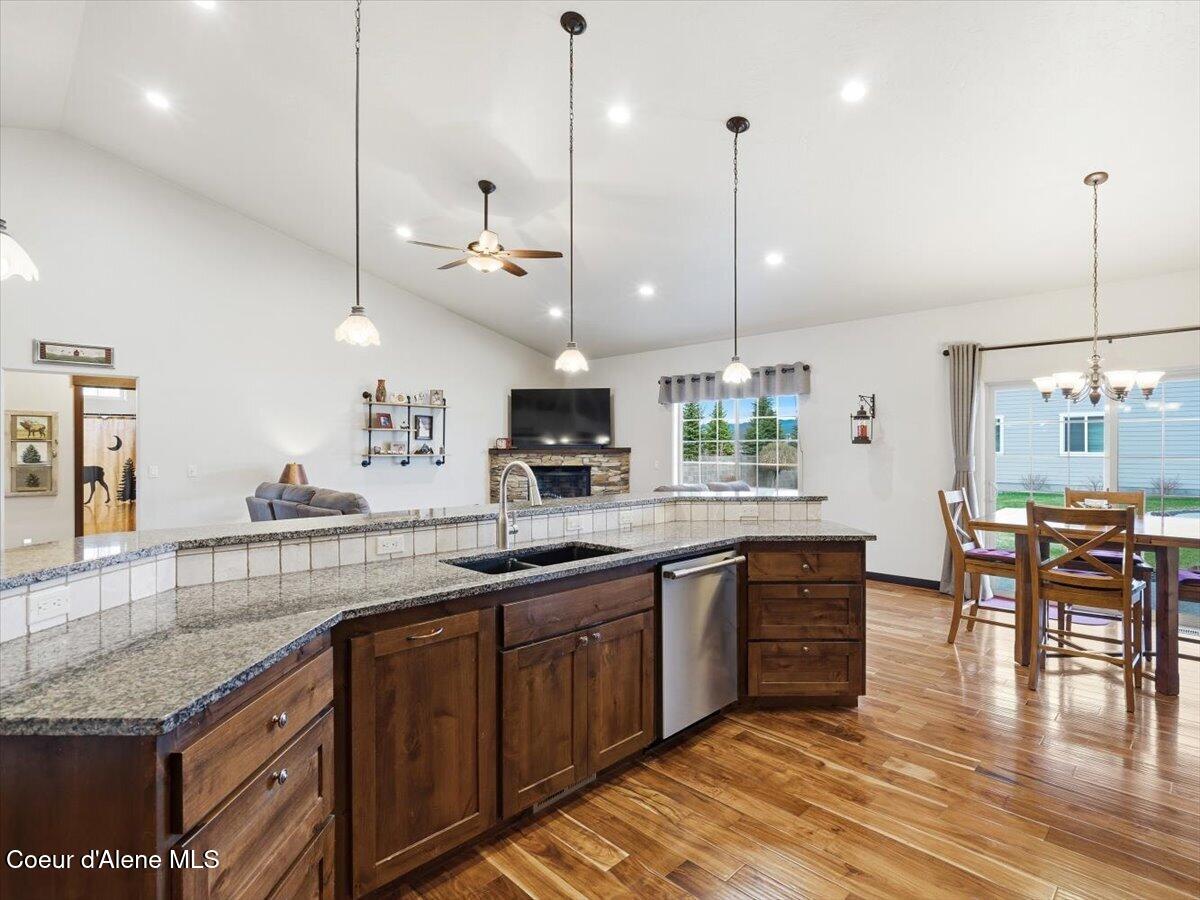 15468 North Pristine Circle Rathdrum, ID 83858 - Photo 19 of 55 23-Kitchen
