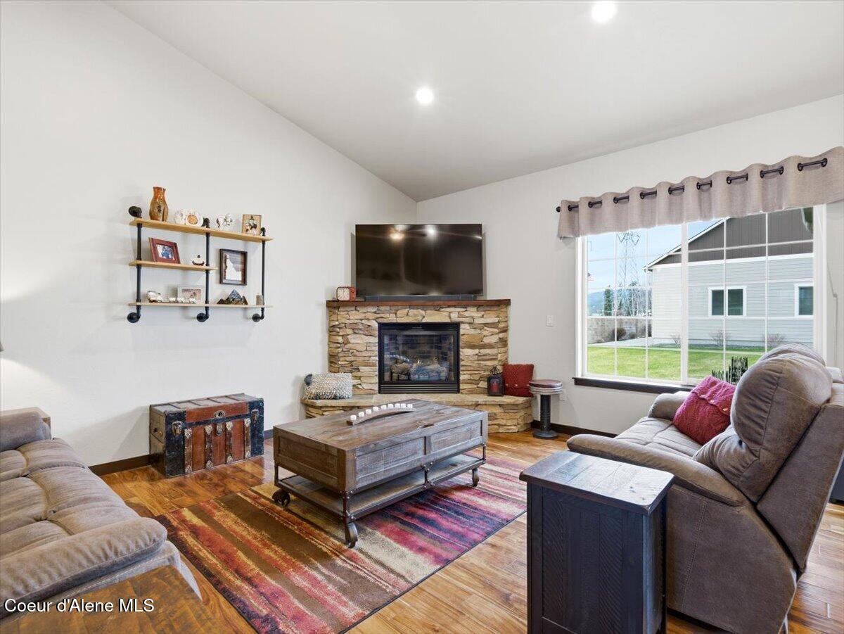 15468 North Pristine Circle Rathdrum, ID 83858 - Photo 10 of 55 14-Living Room