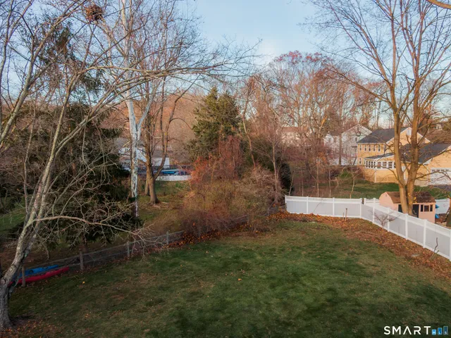 $975,000 | 845 Mountain Laurel Road, Fairfield, CT 06824