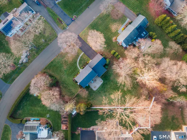 $975,000 | 845 Mountain Laurel Road, Fairfield, CT 06824