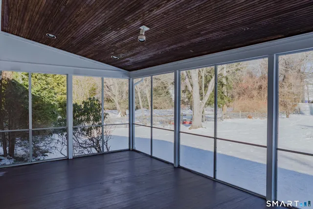 $975,000 | 845 Mountain Laurel Road, Fairfield, CT 06824