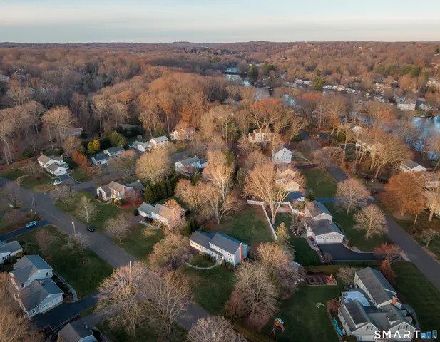 $975,000 | 845 Mountain Laurel Road, Fairfield, CT 06824