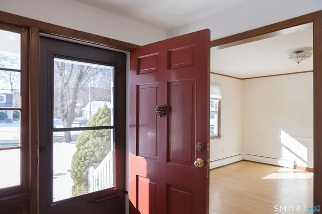 $975,000 | 845 Mountain Laurel Road, Fairfield, CT 06824