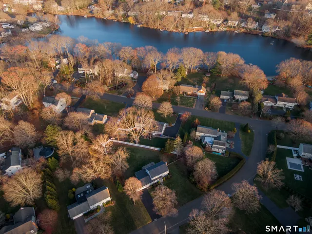 $975,000 | 845 Mountain Laurel Road, Fairfield, CT 06824