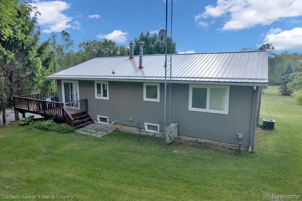 6176 Denton Hill Road Fenton, MI 48430 - Photo 10 of 41 Gallery Image 10