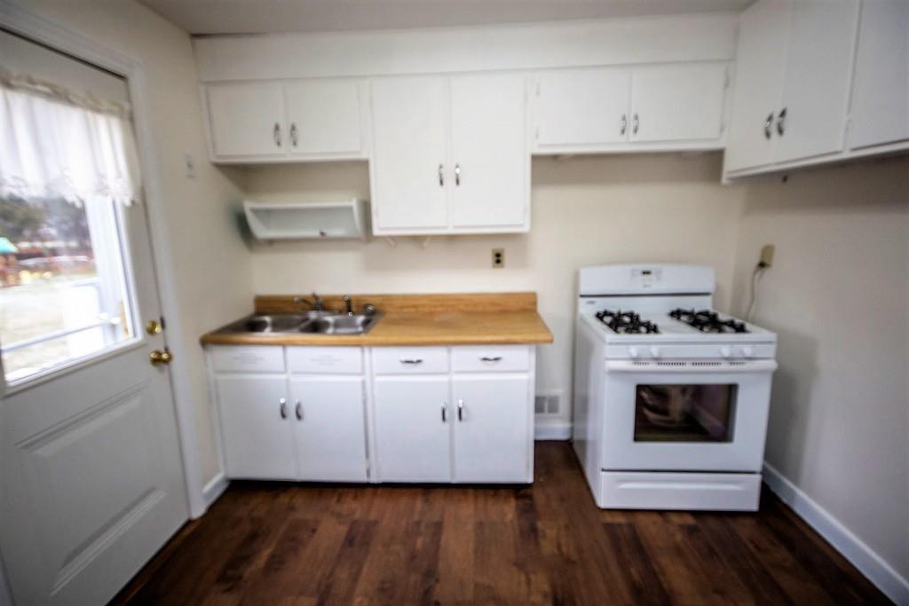37 Sylvester Road Natick, MA 01760 - Photo 6 of 13 Gallery Image 6
