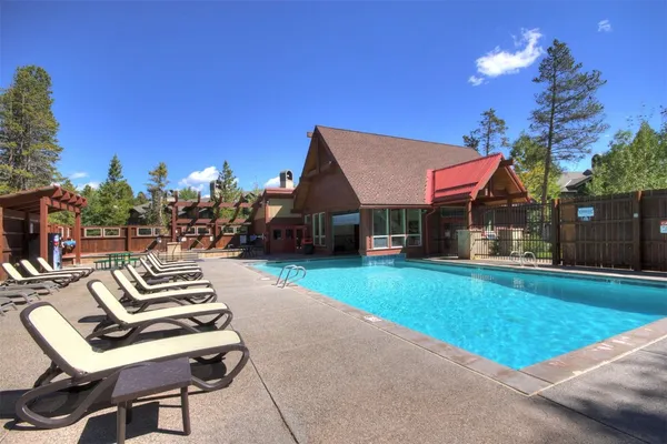 $965,000 | 205 Primrose Path, Unit 3, Breckenridge, CO 80424