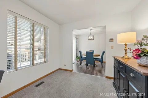 $340,000 | 94 Townsend Drive, Naperville, IL 60565
