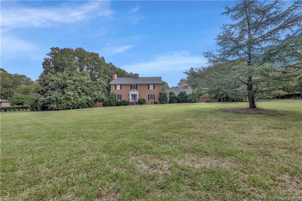 3319 Sharon Road Charlotte, NC 28211 - Photo 2 of 9 a view of an outdoor space and a yard