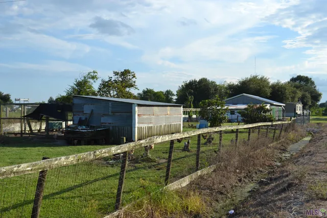 $200,000 | 256 East 25th Place, Larose, LA 70373