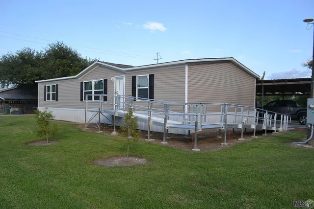 $200,000 | 256 East 25th Place, Larose, LA 70373