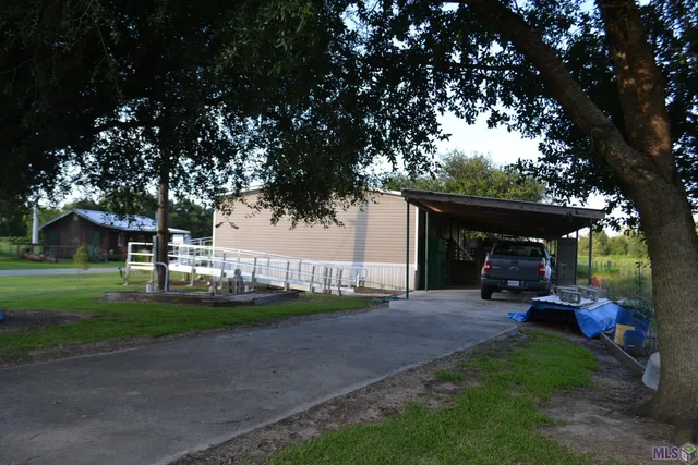 $200,000 | 256 East 25th Place, Larose, LA 70373