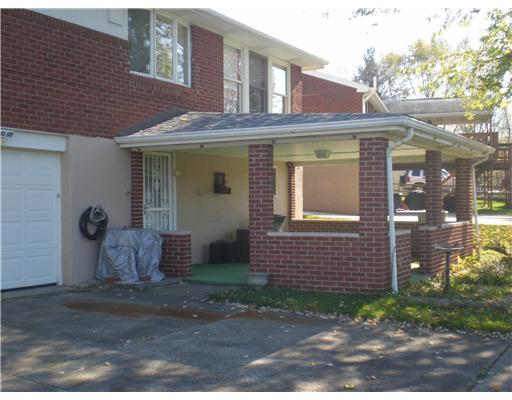 514 Lindsay Road Carnegie, PA 15106 - Photo 3 of 17 Exterior Back.