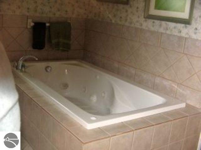 1968 Moyer Road Central Lake, MI 49622 - Photo 12 of 15 1700326-11.JPG