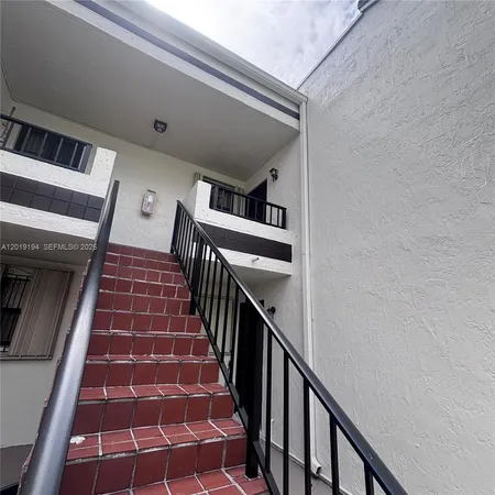 $2,600 | Fountainebleau, Miami, FL 33172