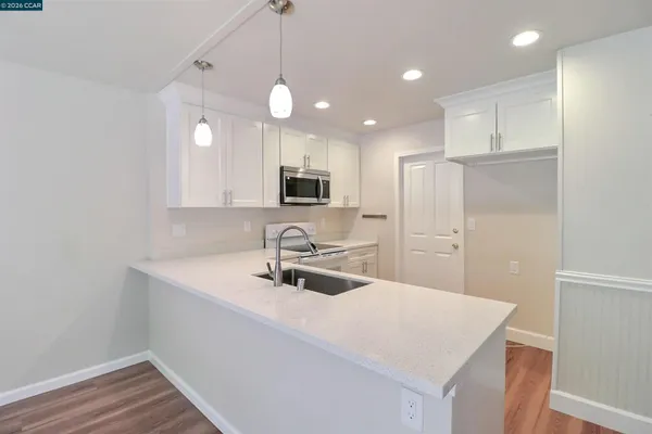 $725,000 | 126 Woodview Court, Martinez, CA 94553