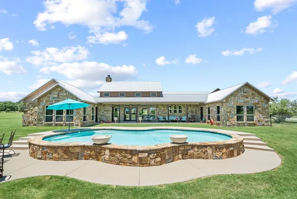 $1,175,000 | 210 West Bluff Lane, Millsap, TX 76066