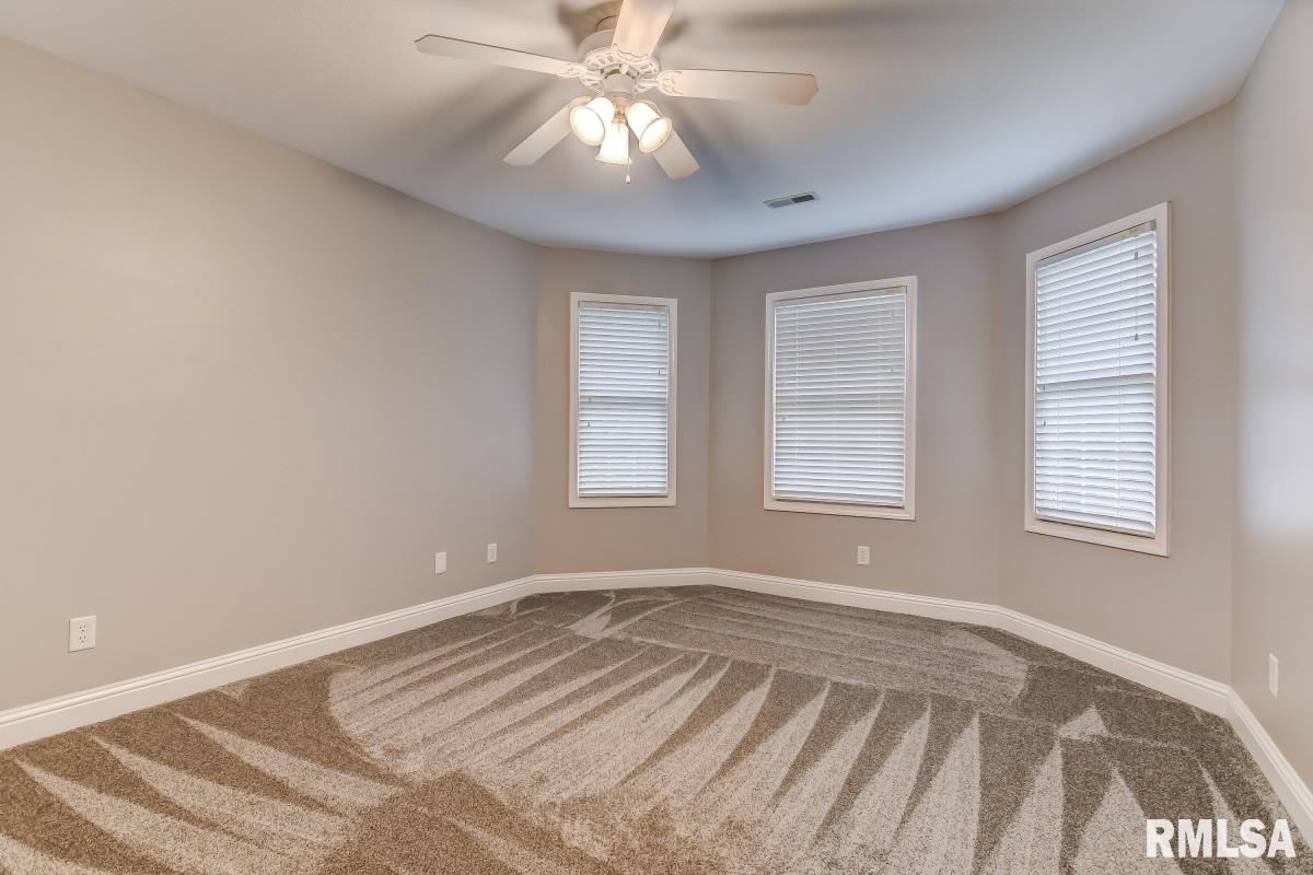 330 Dutchman Way Chatham, IL 62629 - Photo 26 of 43