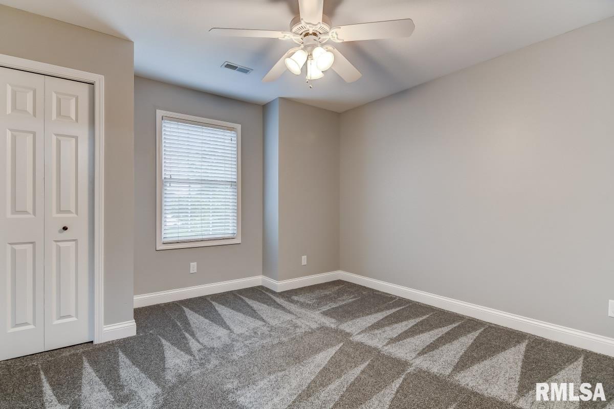 330 Dutchman Way Chatham, IL 62629 - Photo 27 of 43