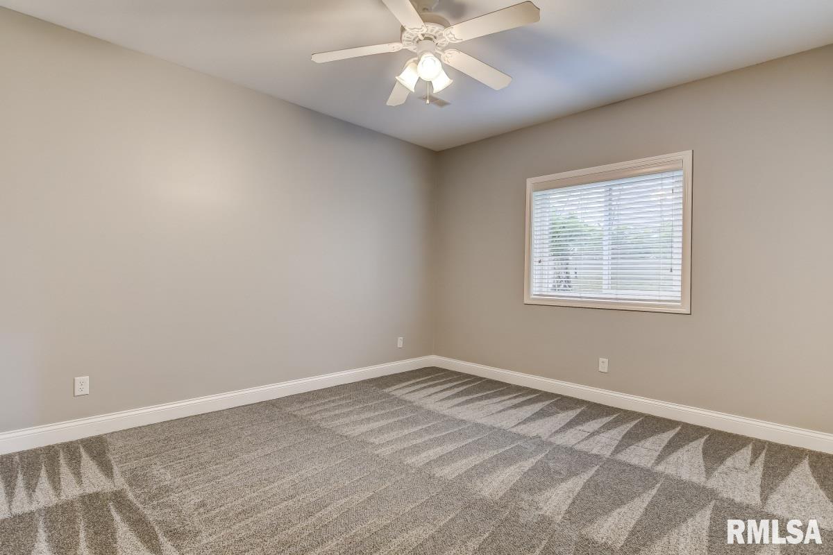330 Dutchman Way Chatham, IL 62629 - Photo 30 of 43