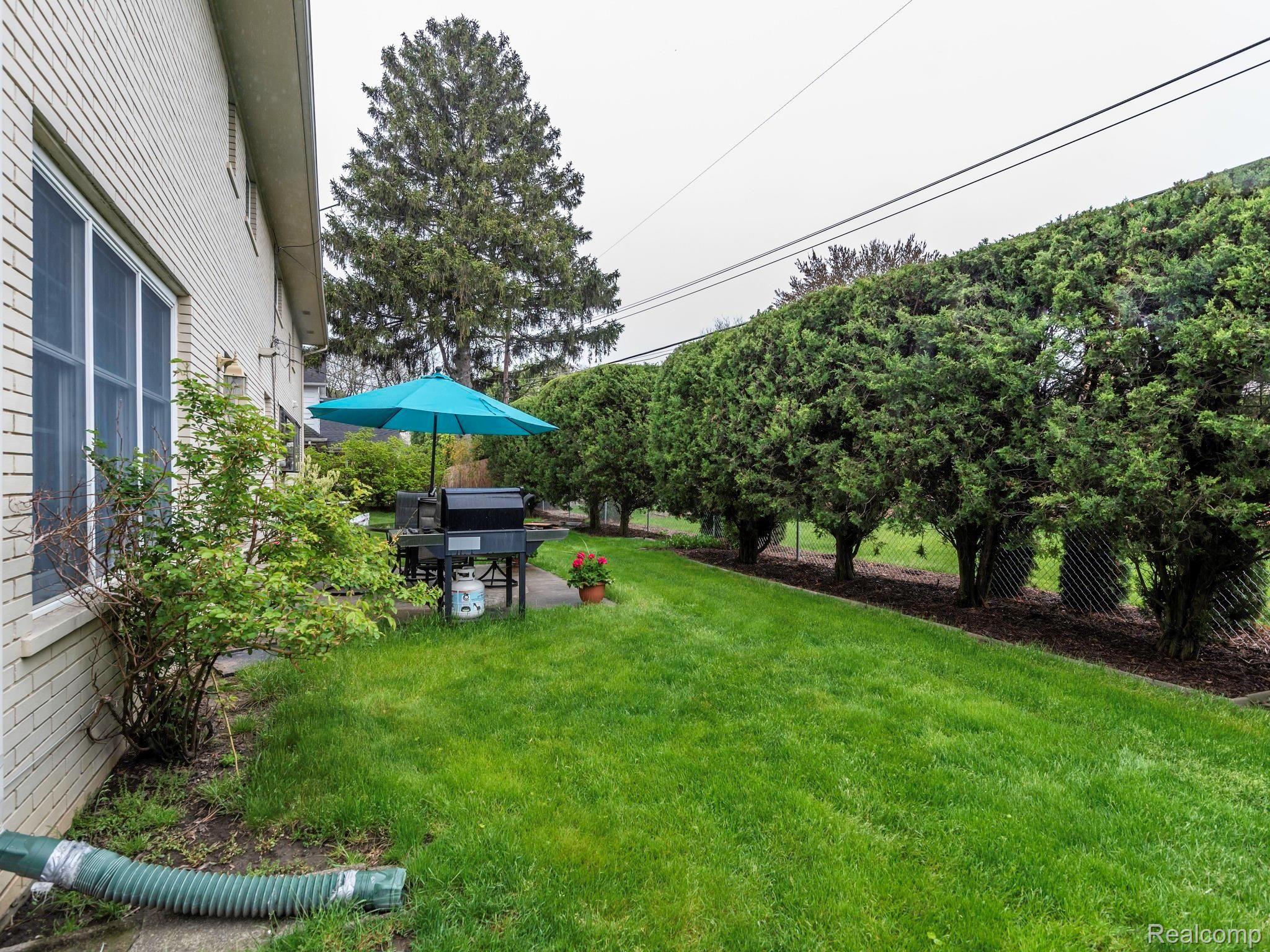563 North Rosedale Court Grosse Pointe, MI 48236 - Photo 73 of 75 005_95.jpg