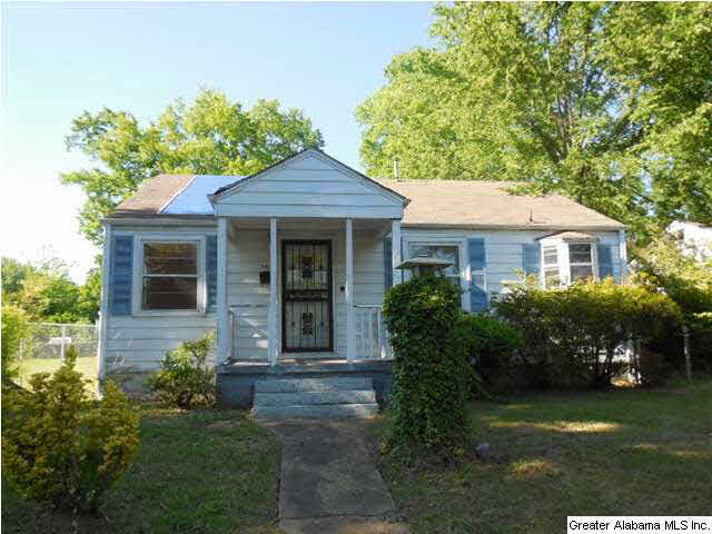 1876 Princeton Court Southwest Birmingham, AL 35211 - Photo 1 of 16