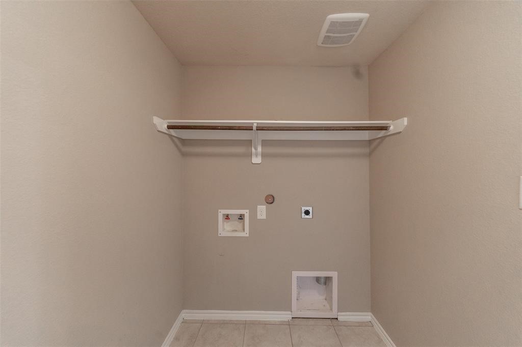 3511 Goldleaf Trail Drive Katy, TX 77449 - Photo 17 of 21 a view of bathroom