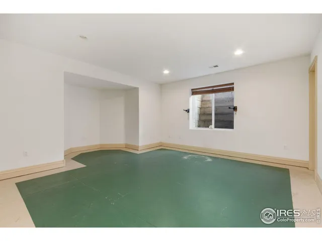 a view of an empty room with window