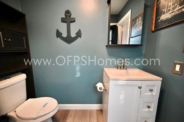 $2,300 | 305 Okaloosa Road Northeast, Fort Walton Beach, FL 32548