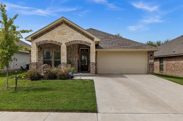 $339,500 | 9936 Mescalbean Boulevard, Crowley, TX 76036