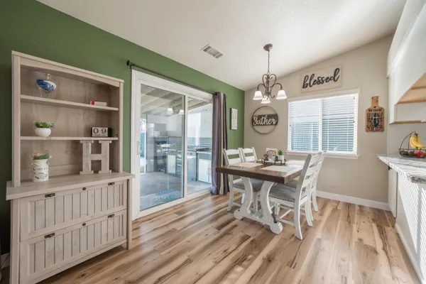 $399,000 | 1837 Stetson Way, Redding, CA 96003