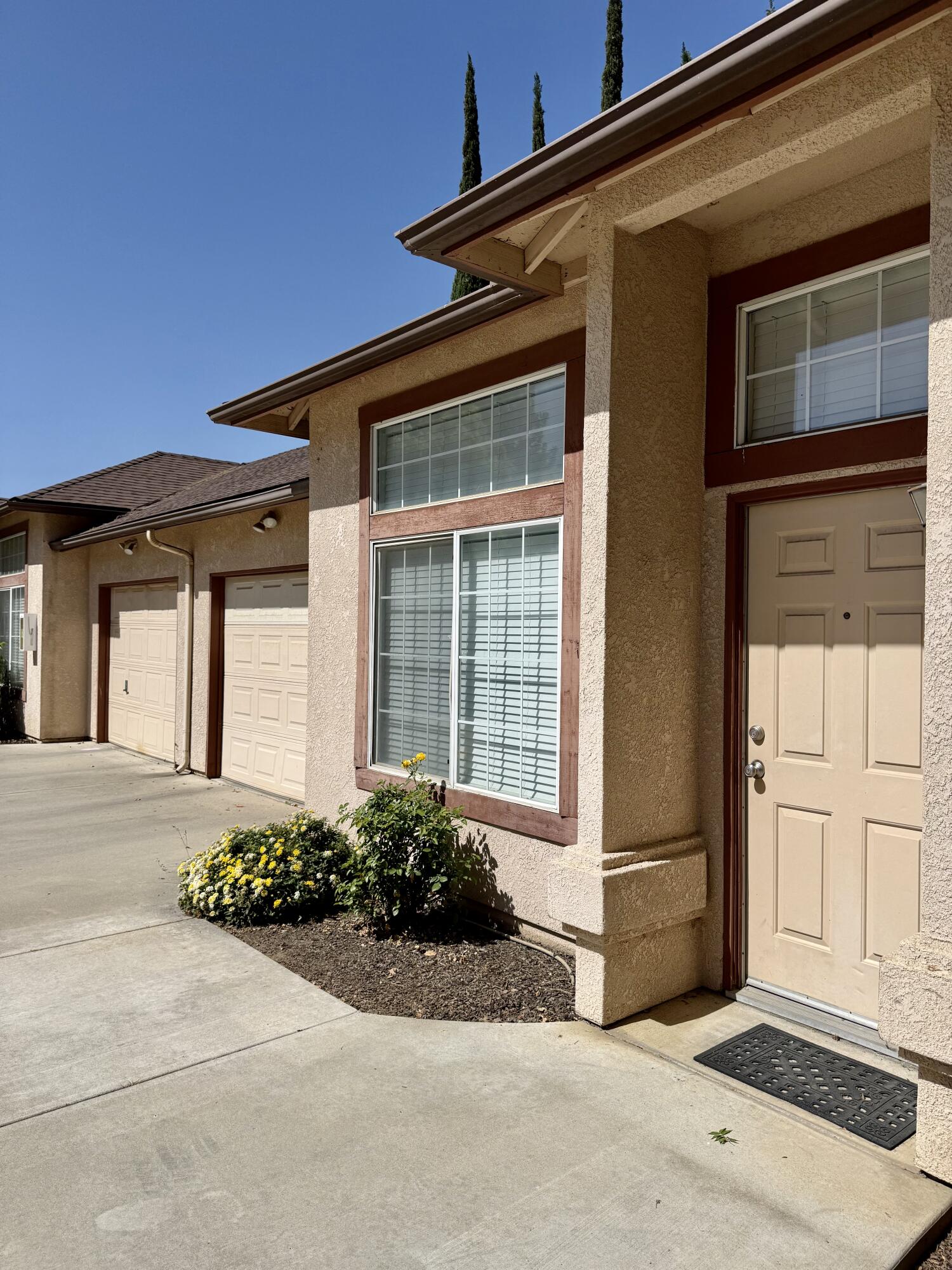 411 East Prospect Avenue Exeter, CA 93221 - Photo 4 of 4 a front view of a house