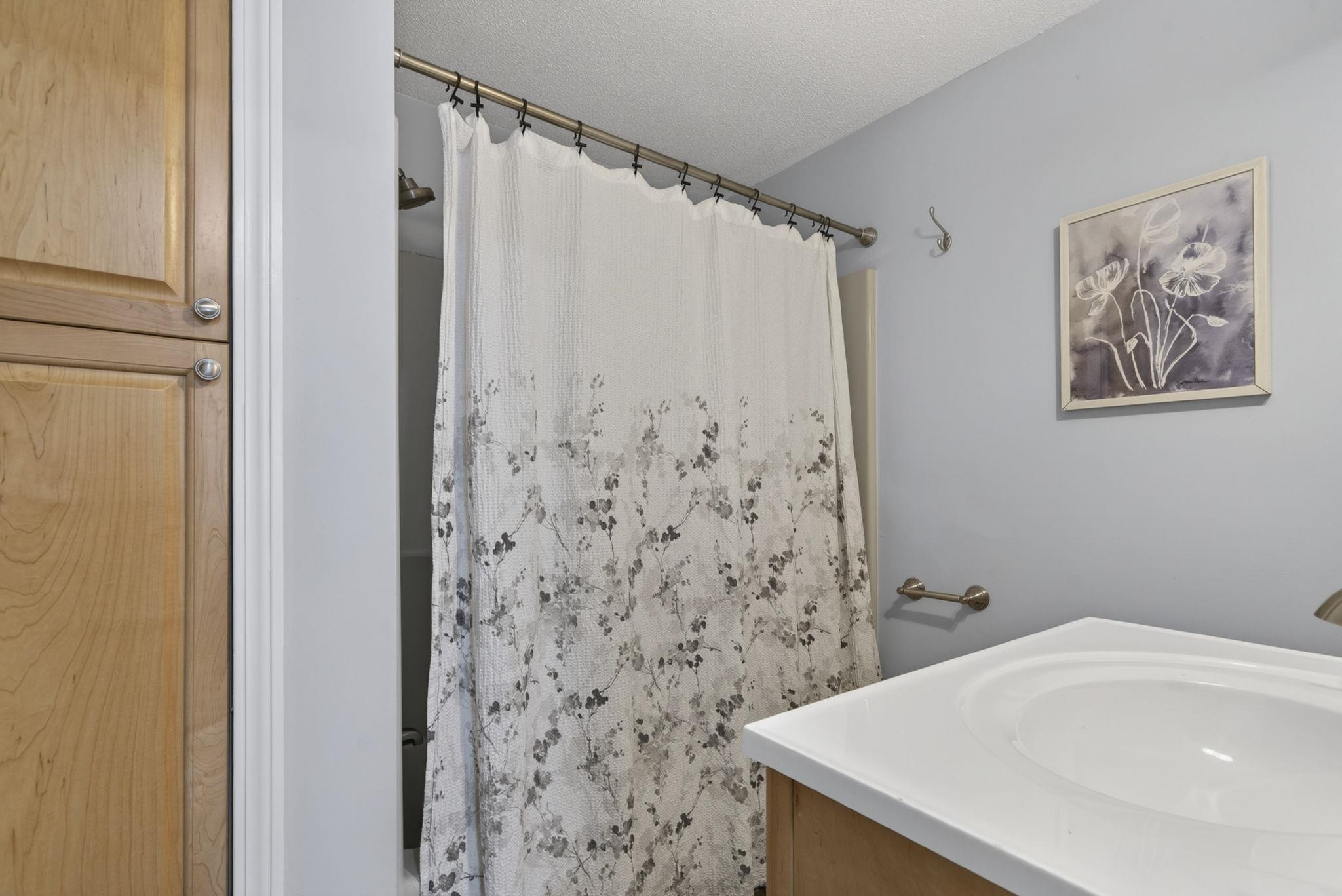 37 Stacey Circle Windham, NH 03087 - Photo 26 of 41